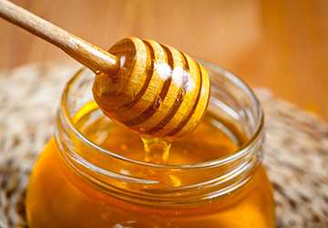 14 Health Benefits of Honey
