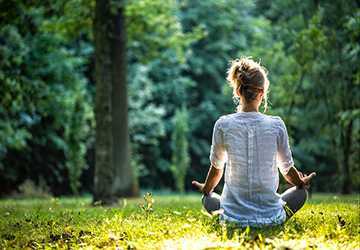4 Nature-induced Therapies to Recharge, and Soothe Your Busy Mind